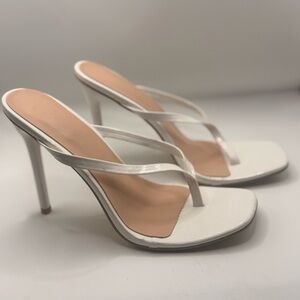 Size 8 / White High-Heel Thong Sandals for Women